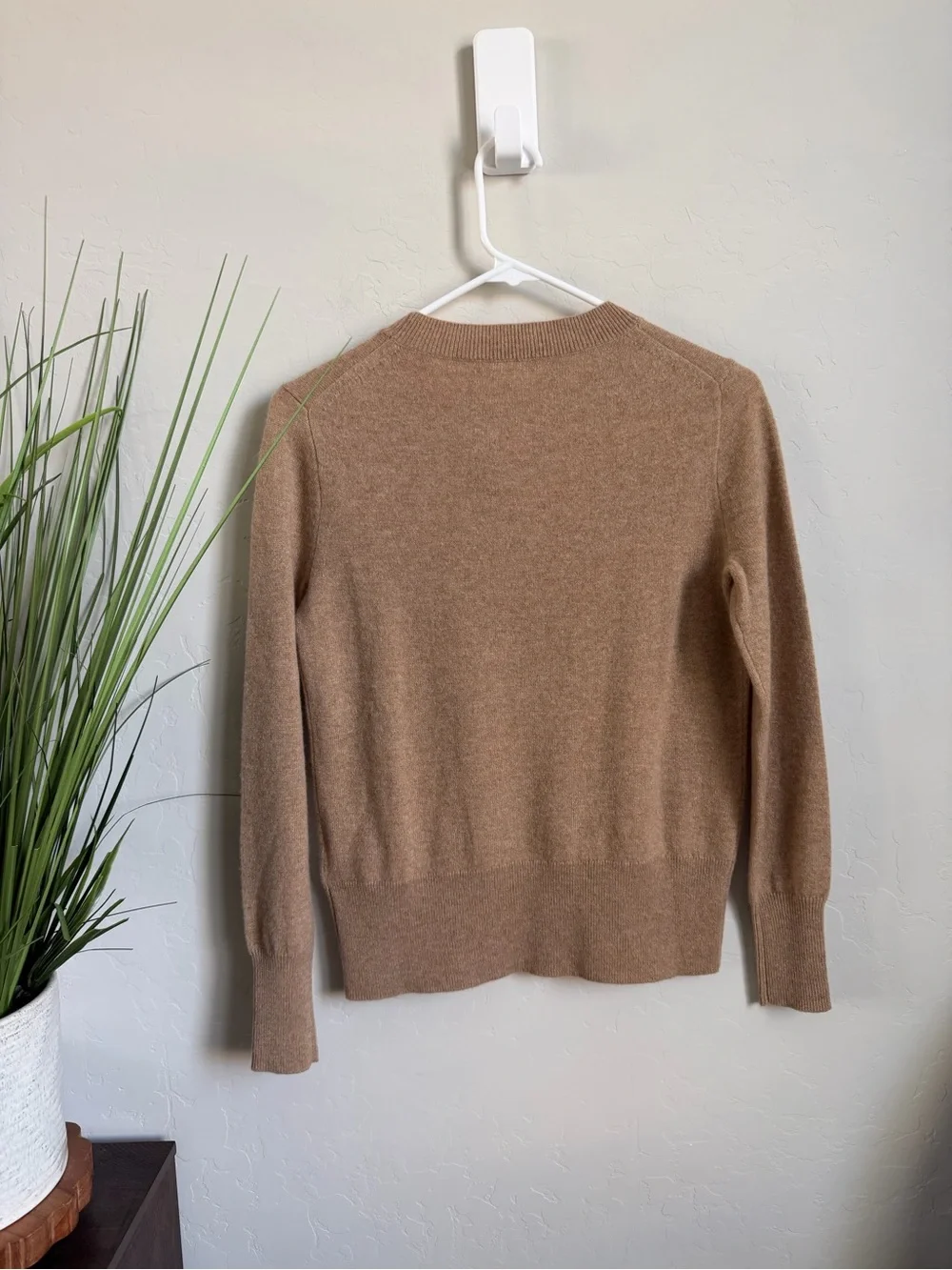 J.Crew 100% Cashmere Crewneck Sweater Camel Oatmeal XS NWT Classic Fit
